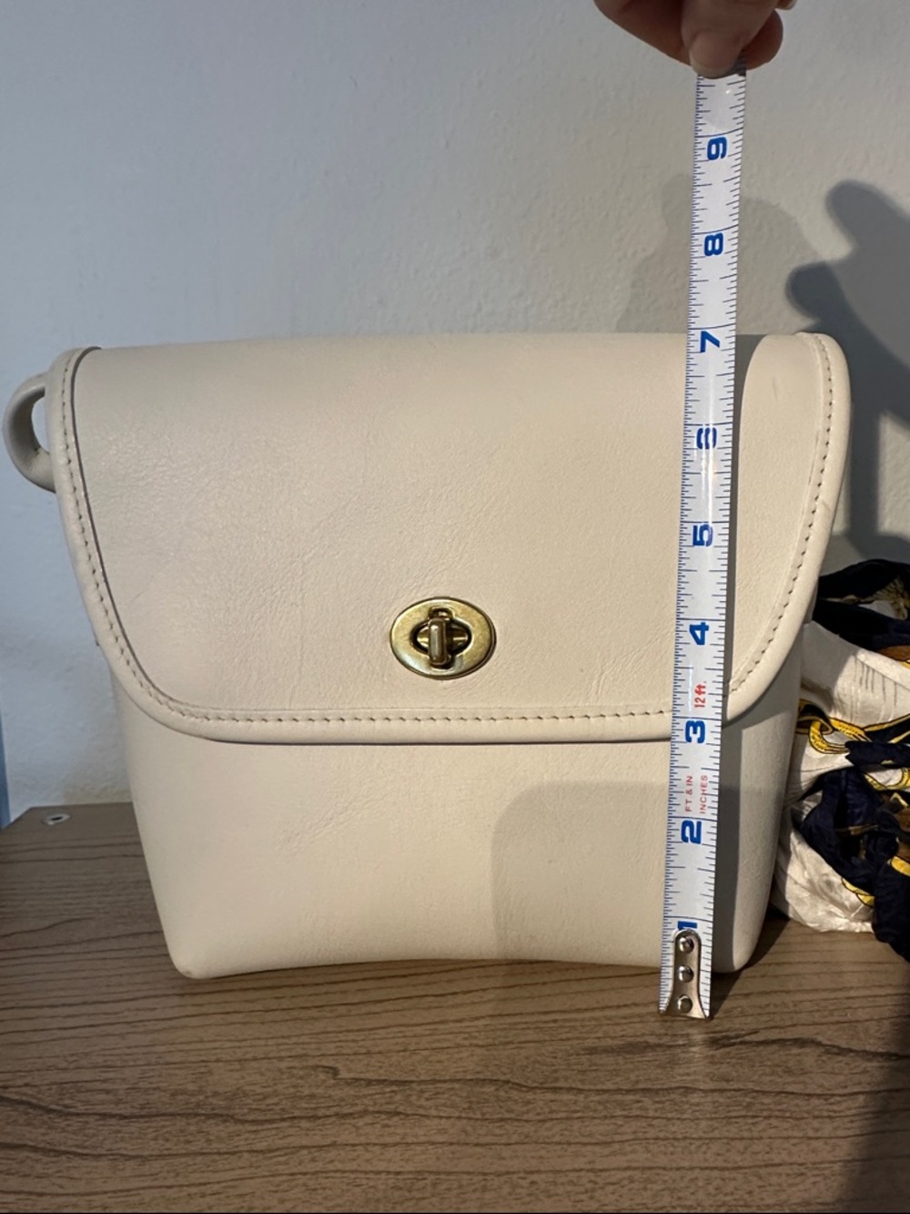 Vintage Coach Legacy Quincy Bag #9919 Bone Glove tanned Leather Crossbody - Picture 14 of 17